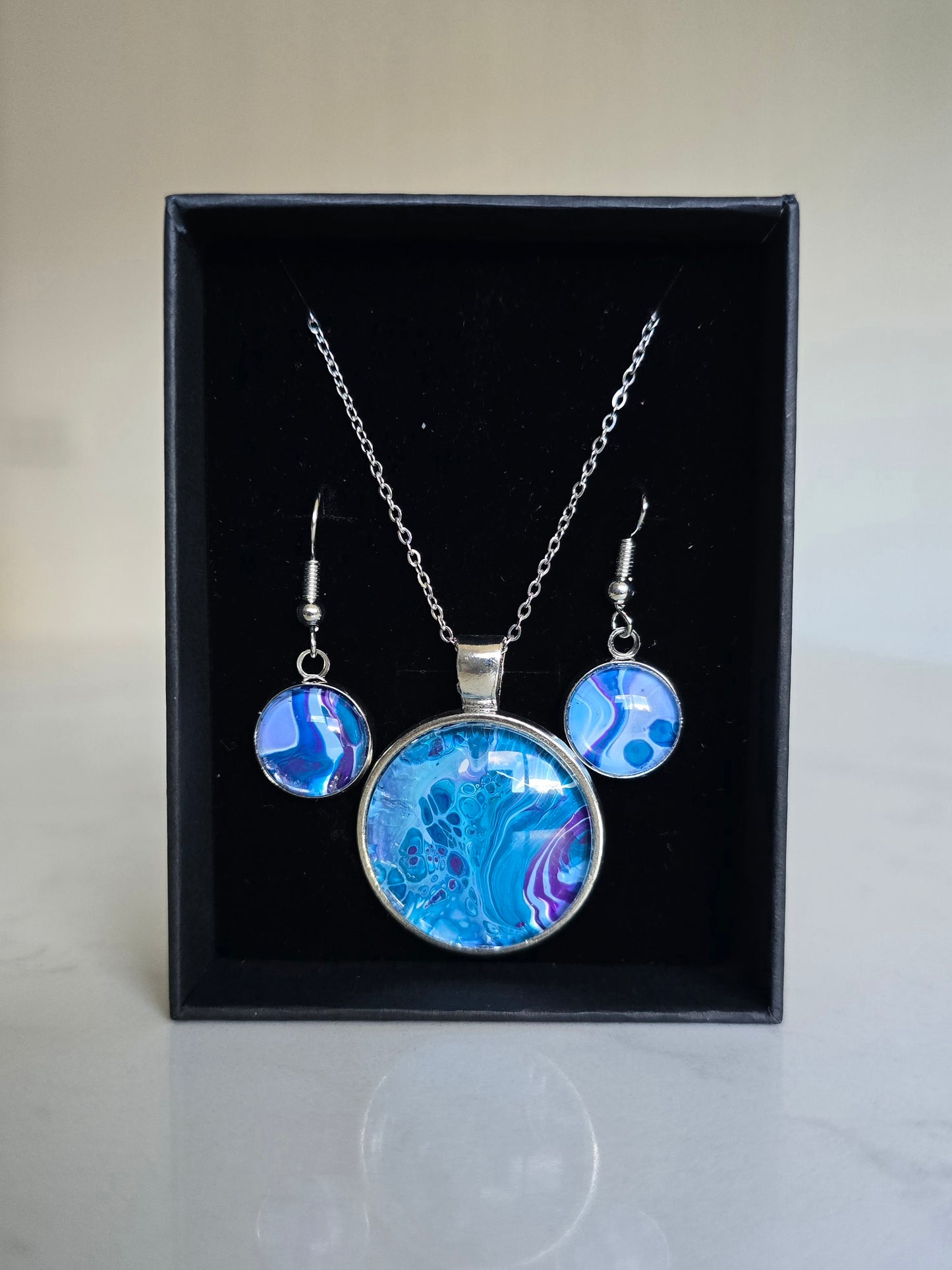 Recycled Paint Pour Jewellery Set – One of a Kind Stainless Steel Necklace & Earrings