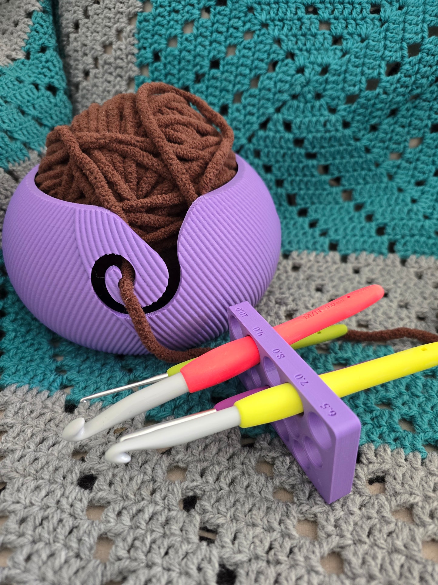 Yarn bowl and crochet hook organiser