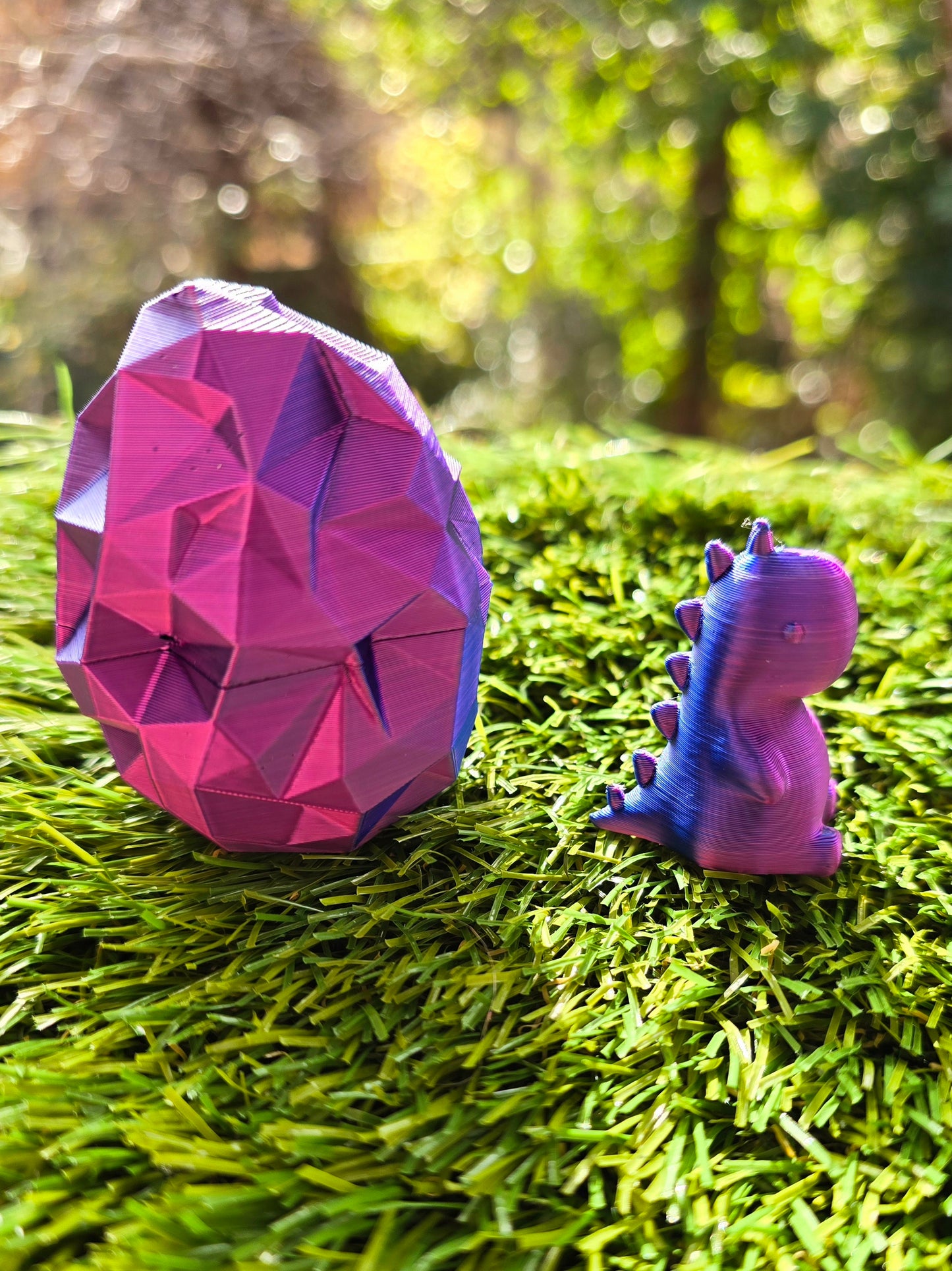 3D Printed Dino Egg with Tiny Dinosaur Inside
