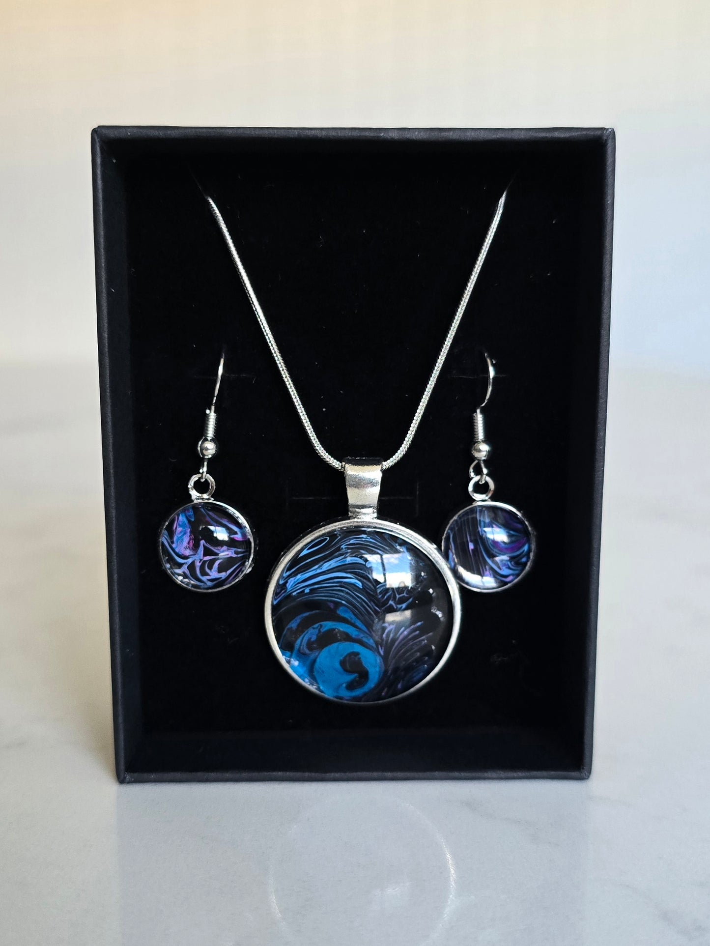Recycled Paint Pour Jewellery Set – One of a Kind Stainless Steel Necklace & Earrings