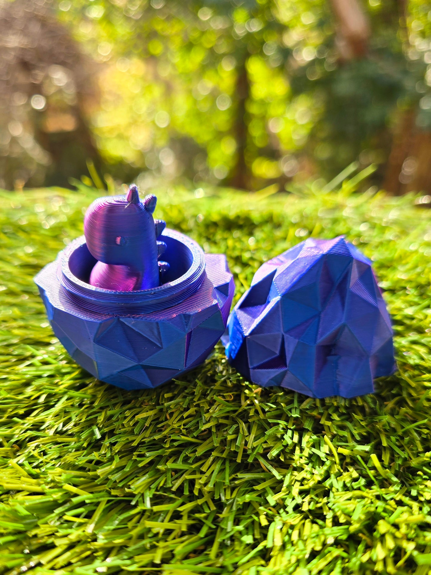 3D Printed Dino Egg with Tiny Dinosaur Inside