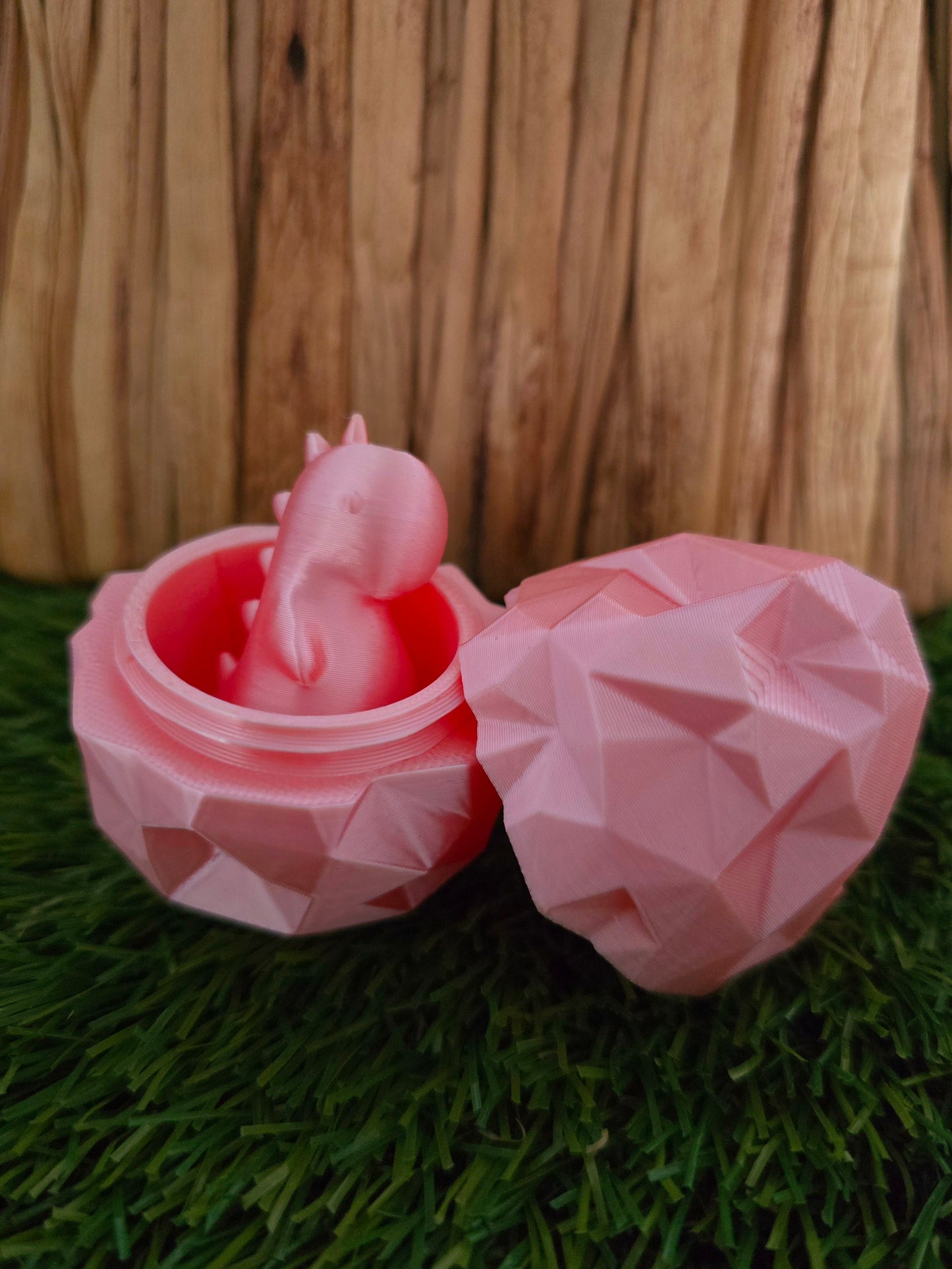 3D Printed Dino Egg with Tiny Dinosaur Inside – Easter Egg Alternative