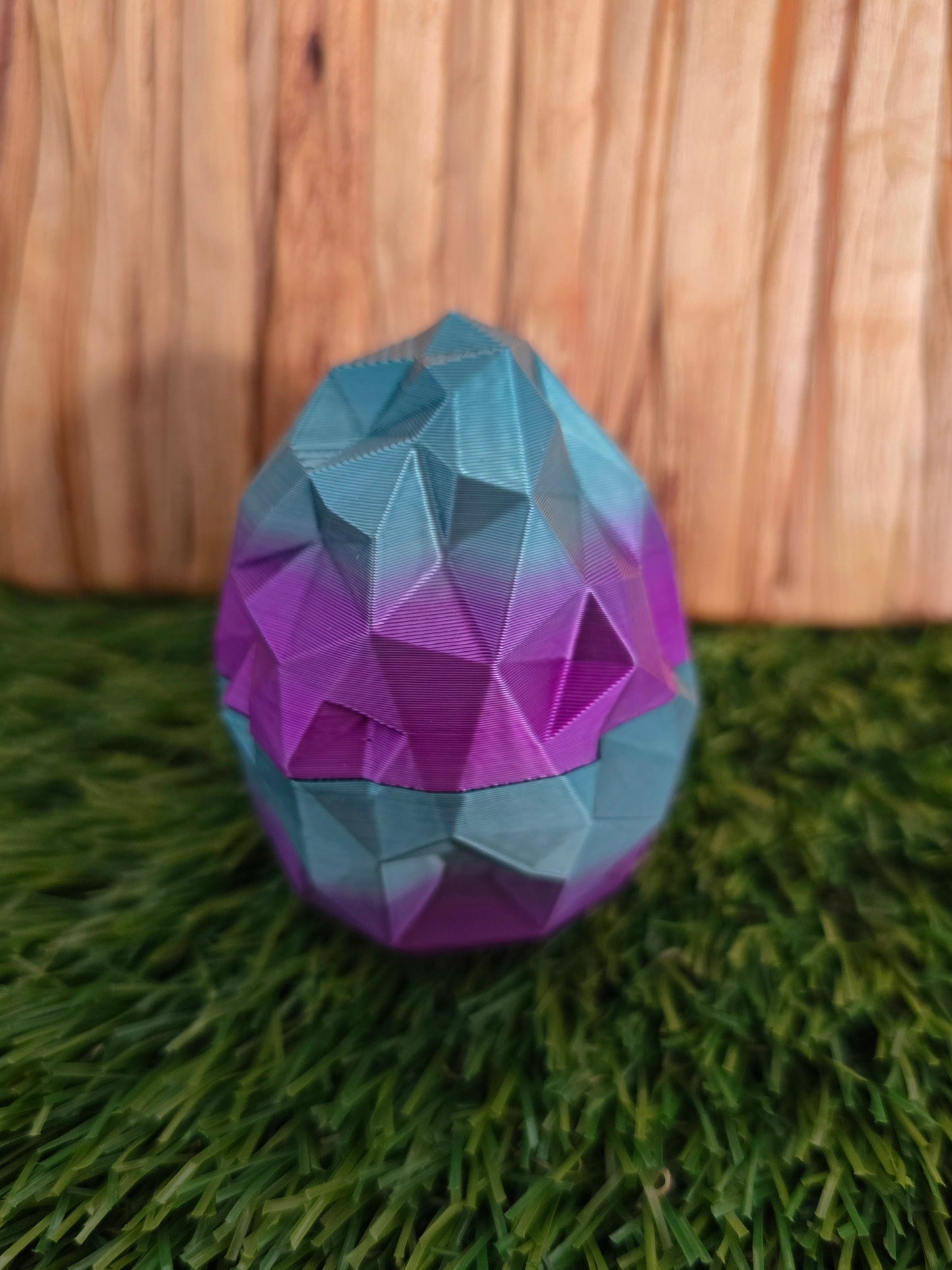 3D Printed Dino Egg with Tiny Dinosaur Inside – Easter Egg Alternative