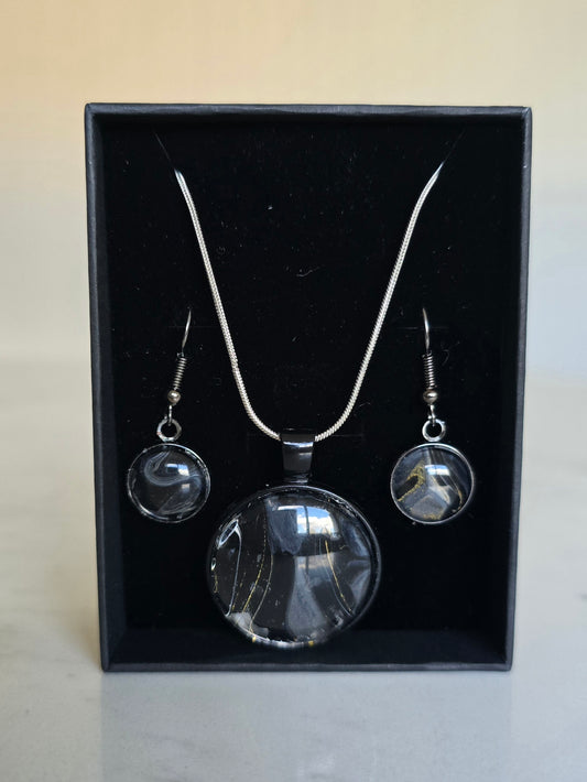 Recycled Paint Pour Jewellery Set – One of a Kind Stainless Steel Necklace & Earrings