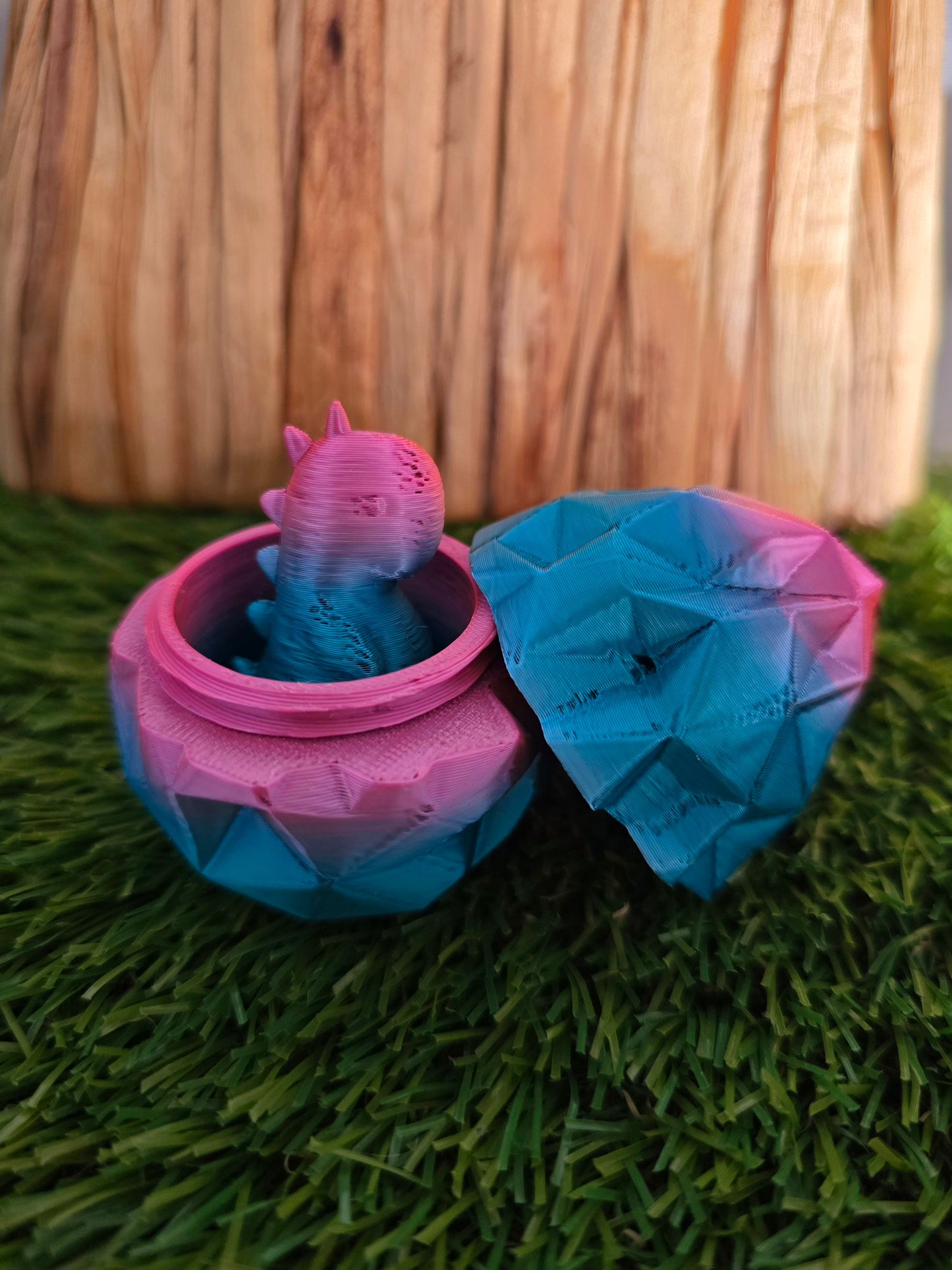 3D Printed Dino Egg with Tiny Dinosaur Inside – Easter Egg Alternative - imperfect print
