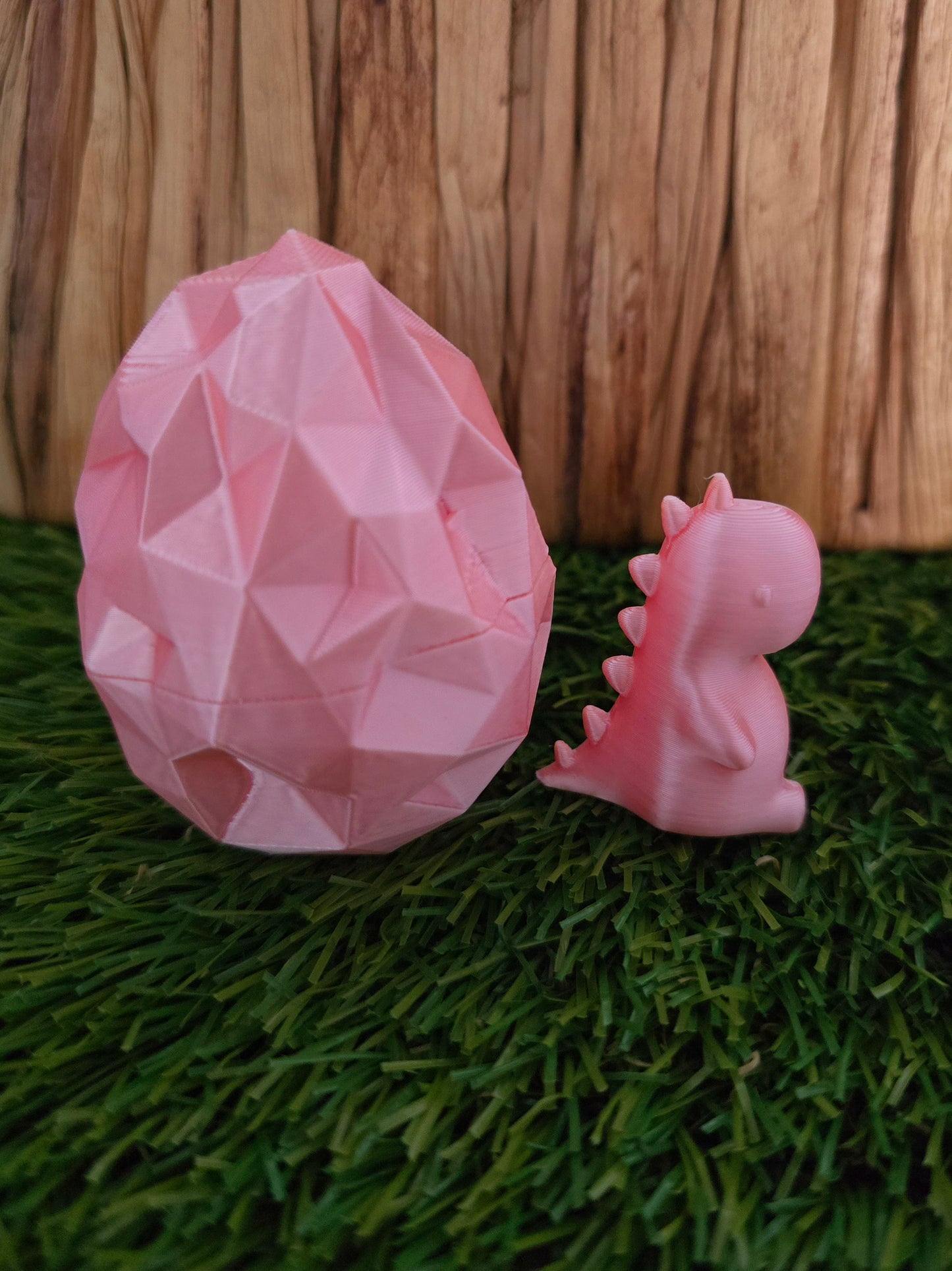 3D Printed Dino Egg with Tiny Dinosaur Inside – Easter Egg Alternative