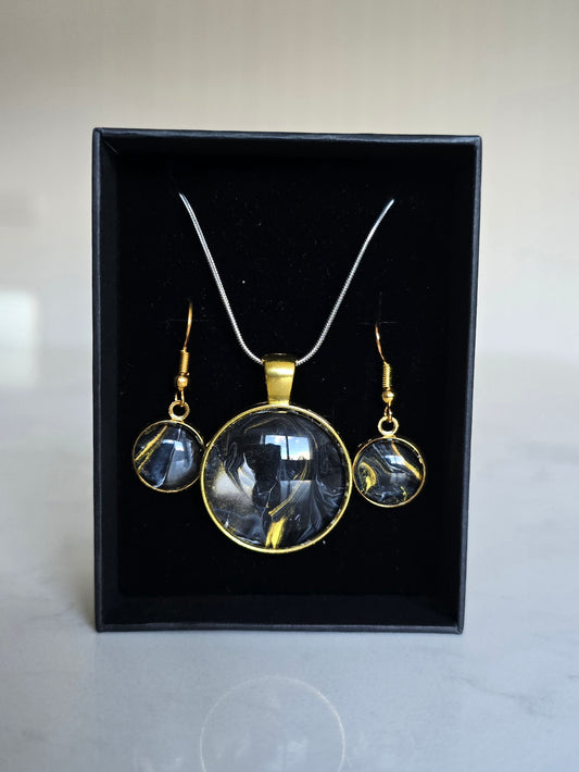 Catharsis - Recycled Paint Pour Jewellery Set – One of a Kind Stainless Steel Necklace & Earrings - Gold