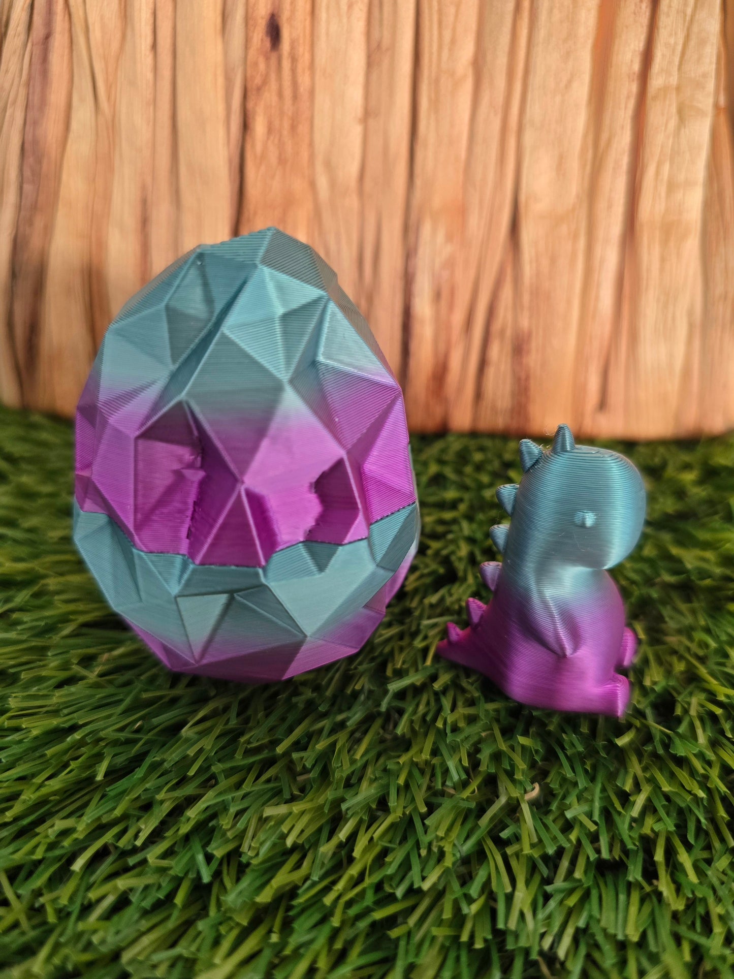 3D Printed Dino Egg with Tiny Dinosaur Inside – Easter Egg Alternative