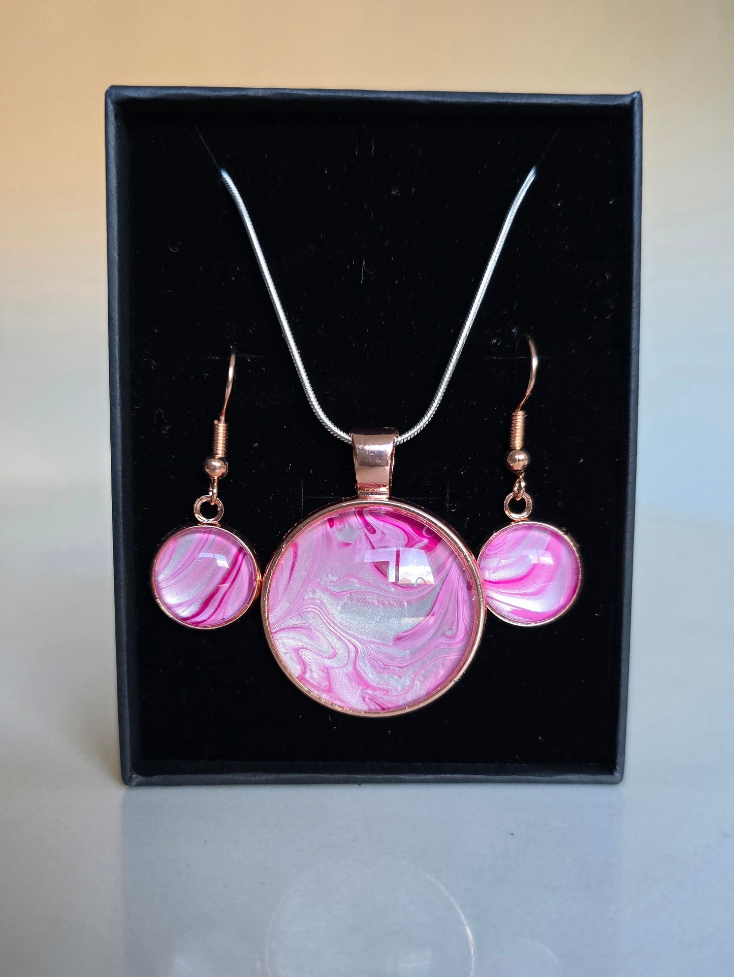 Recycled Paint Pour Jewellery Set – One of a Kind Stainless Steel Necklace & Earrings