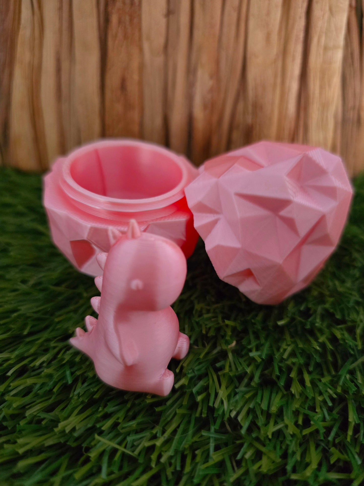 3D Printed Dino Egg with Tiny Dinosaur Inside – Easter Egg Alternative