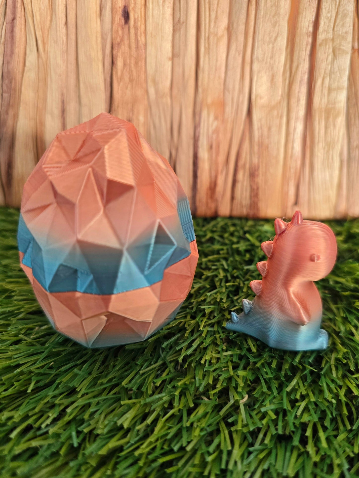 3D Printed Dino Egg with Tiny Dinosaur Inside – Easter Egg Alternative