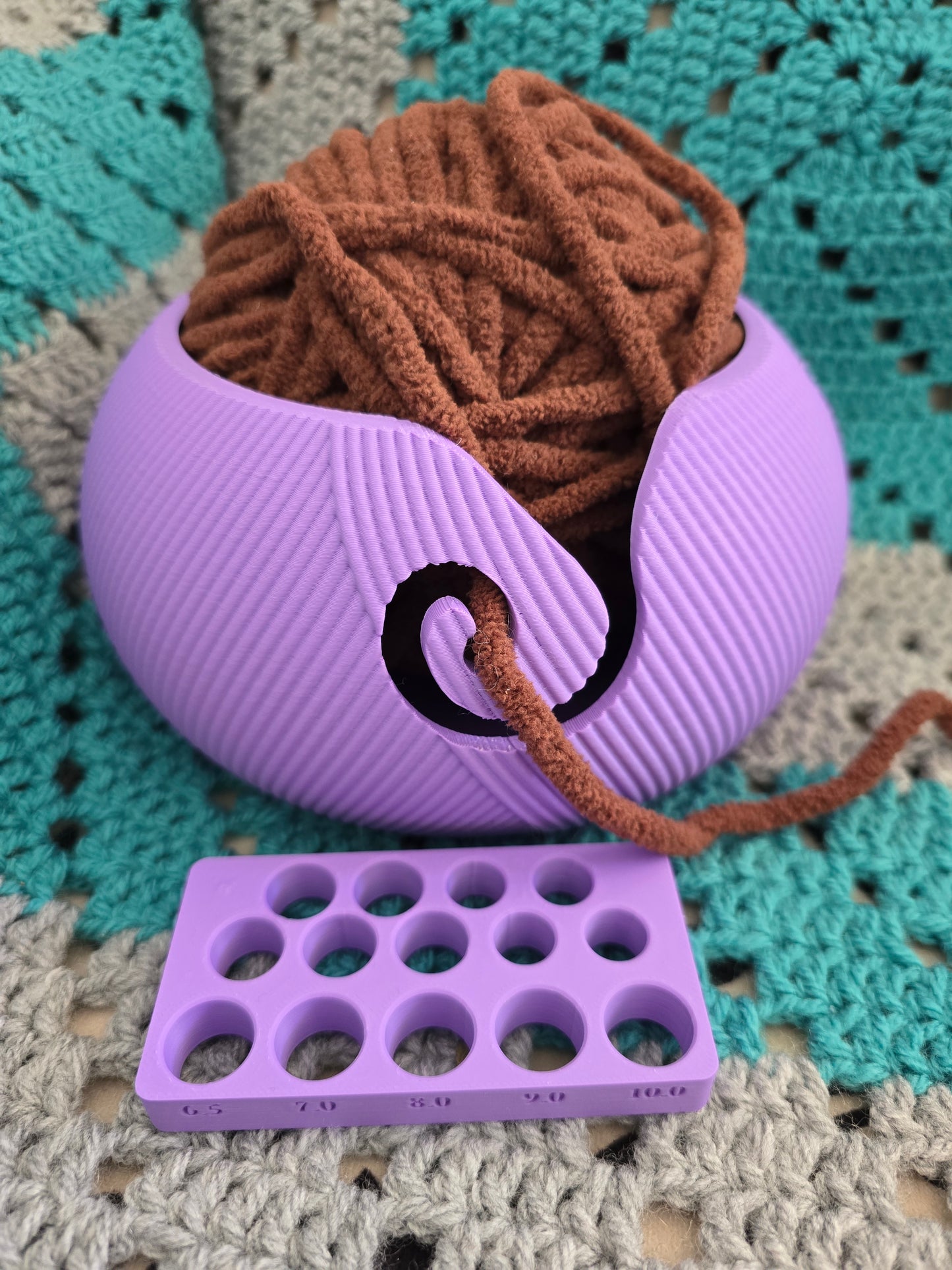 Yarn bowl and crochet hook organiser