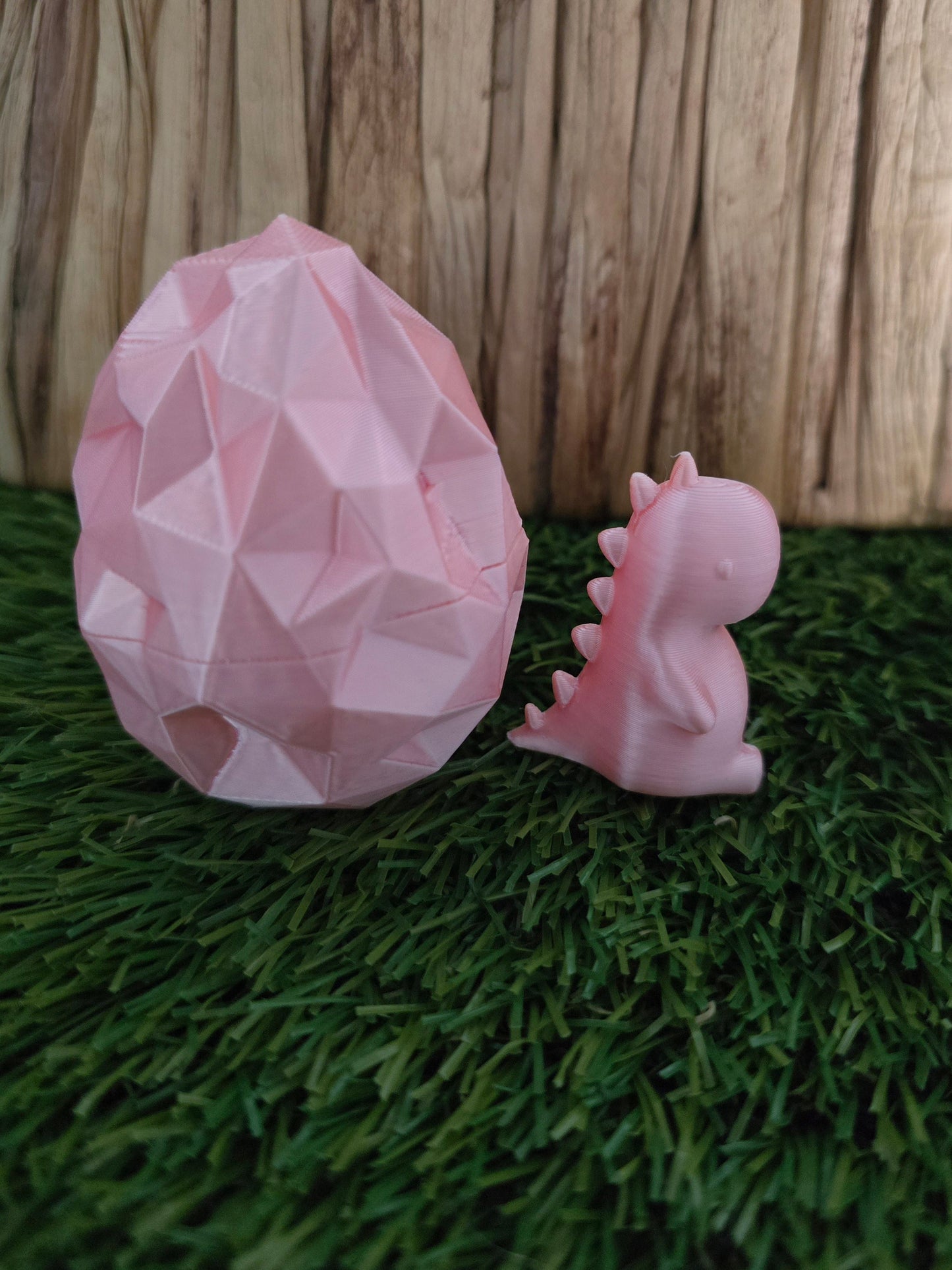 3D Printed Dino Egg with Tiny Dinosaur Inside – Easter Egg Alternative