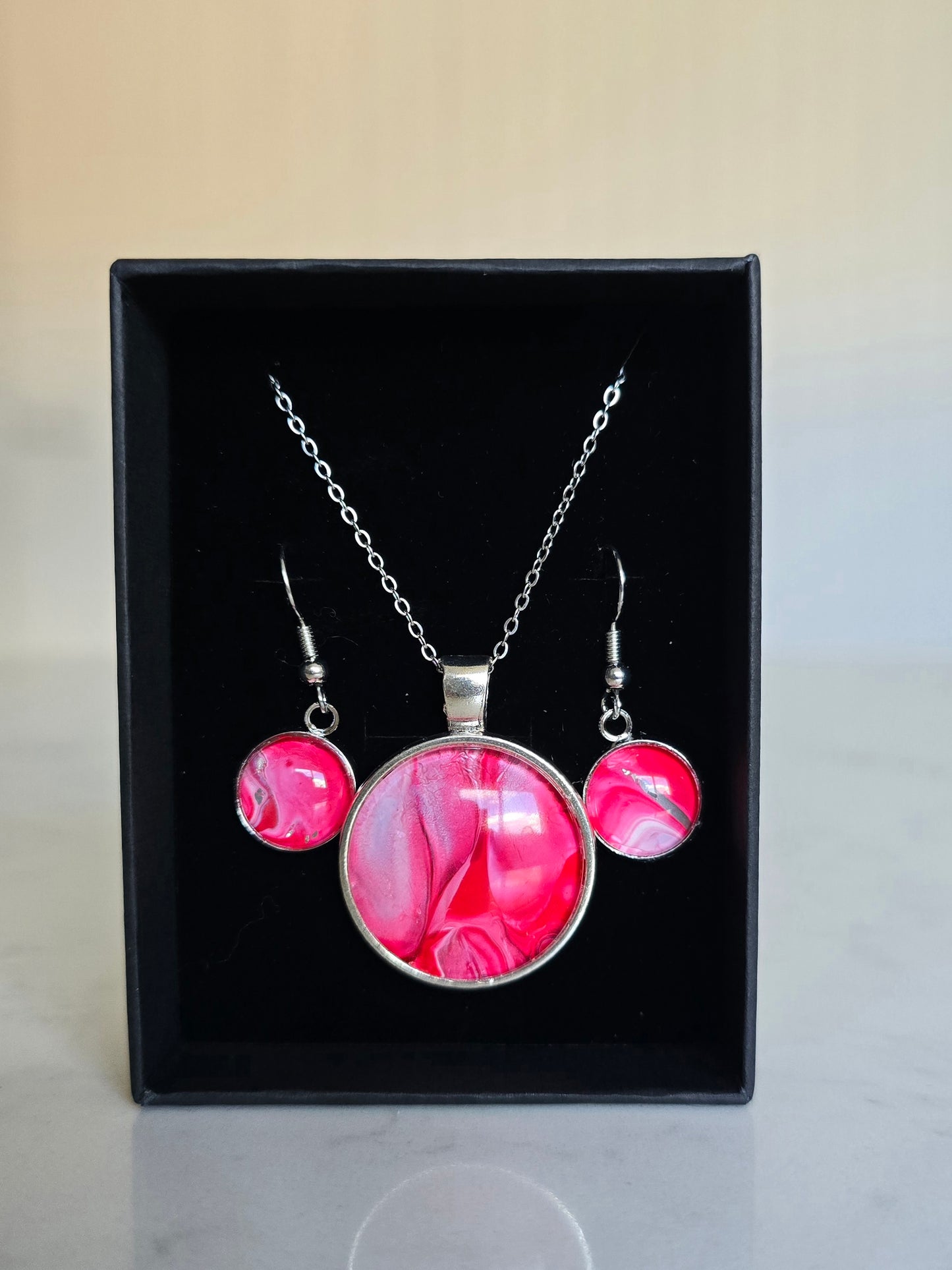 Recycled Paint Pour Jewellery Set – One of a Kind Stainless Steel Necklace & Earrings