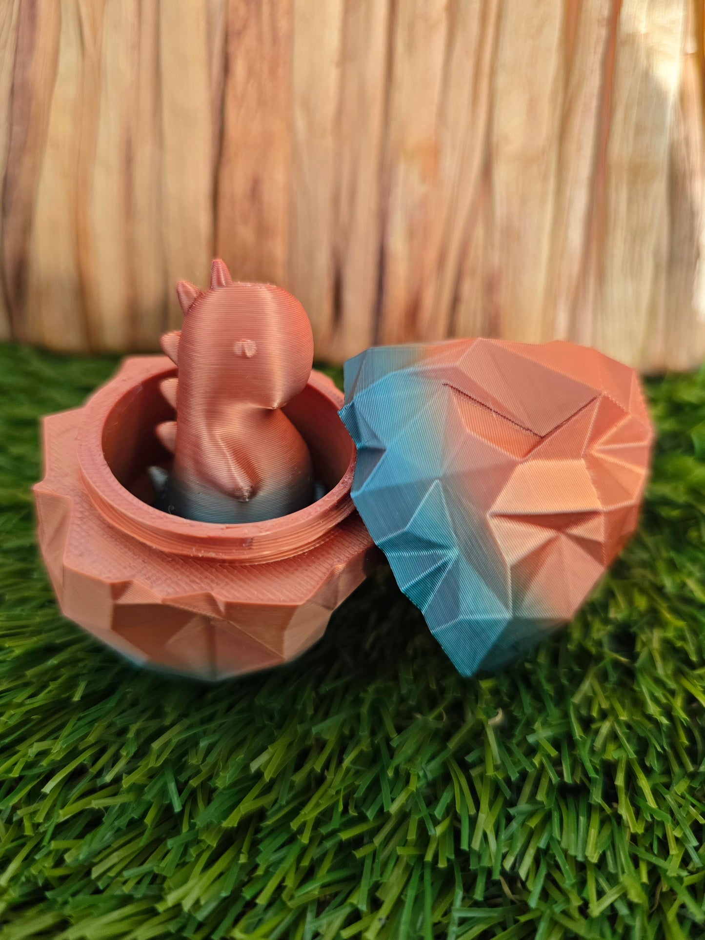 3D Printed Dino Egg with Tiny Dinosaur Inside – Easter Egg Alternative